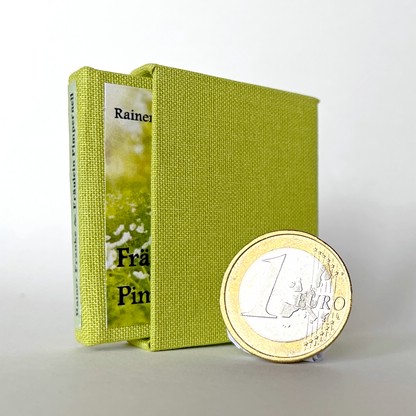 Größenvergleich mit einer Euro-Münze